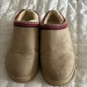 Cozy Tan Slip-On Slippers with Red Trim